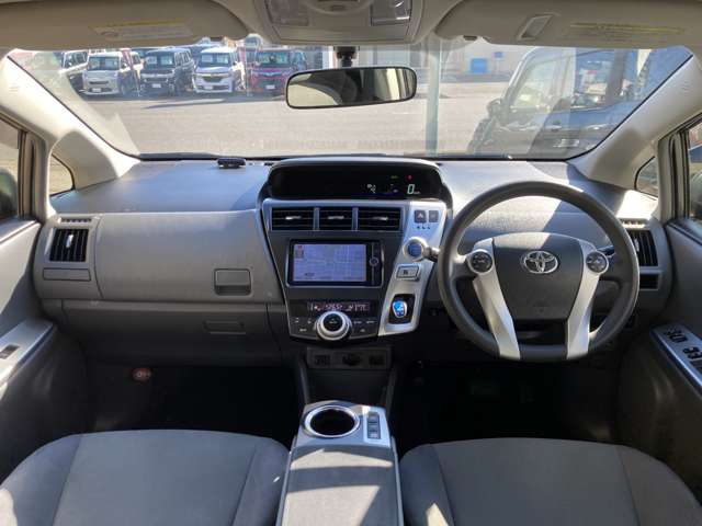 トヨタ プリウスΑ １．８ Ｓ H25年 (東海) 99