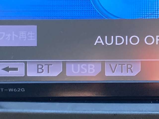 トヨタ プリウスΑ １．８ Ｓ H25年 (東海) 99