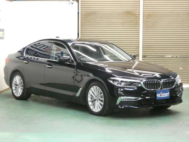 ＢＭＷ ５シリーズ ５３０Ｅ Ｉパフォーマンス ラグジュアリー R1年 (関東) 99