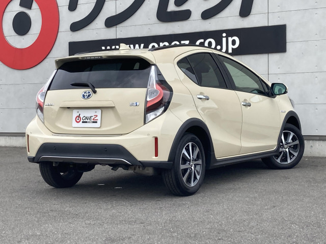 トヨタ アクア １．５ クロスオーバー グラム R1年 (四国) 99