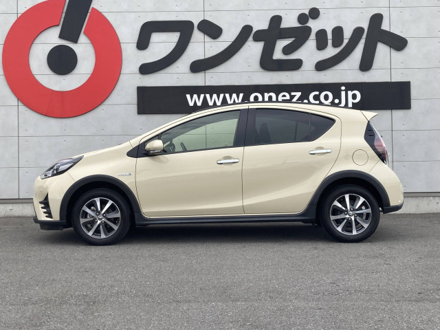 トヨタ アクア １．５ クロスオーバー グラム R1年 (四国) 99