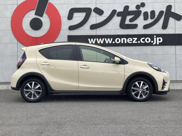 トヨタ アクア １．５ クロスオーバー グラム R1年 (四国) 99