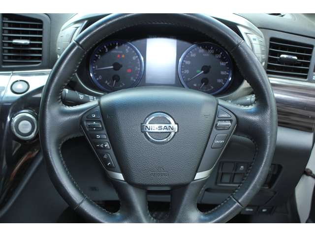 日産 エルグランド ２．５ ２５０ハイウェイスター H26年 (近畿) 99