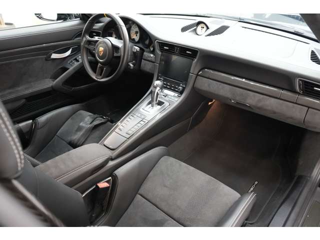 ポルシェ ９１１ ＧＴ３ ＲＳ ＰＤＫ R1年 (関東) 99