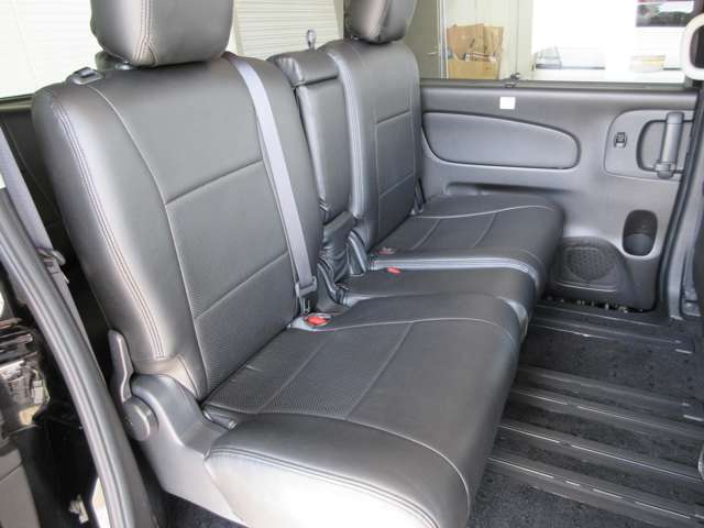 日産 セレナ ２．０ ライダー Ｓ－ＨＹＢＲＩＤ H27年 (関東) 99