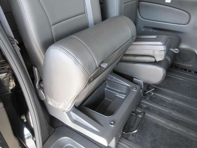 日産 セレナ ２．０ ライダー Ｓ－ＨＹＢＲＩＤ H27年 (関東) 99