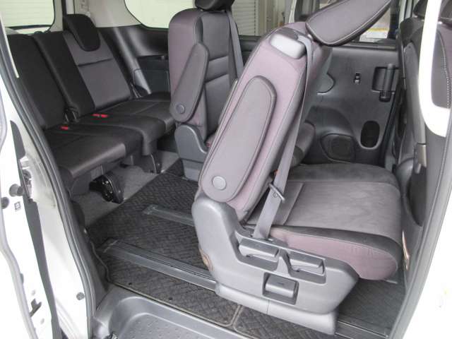 日産 セレナ １．２ Ｅ－ＰＯＷＥＲ ハイウェイスター Ｖ R1年 (関東) 99