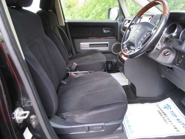 三菱 デリカ　Ｄ：５ ２．２ シャモニー ディーゼルターボ ４ＷＤ H28年 (関東) 99