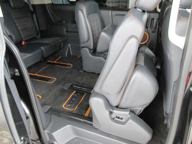 三菱 デリカ　Ｄ：５ ２．２ アクティブギア ディーゼルターボ ４ＷＤ H29年 (関東) 99