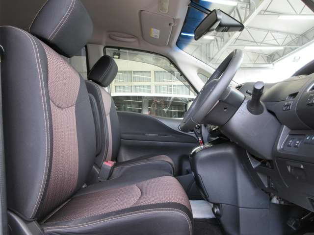 日産 セレナ ２．０ ハイウェイスター Ｖセレクション＋ＳＡＦＥＴＹＩＩ Ｓ－ＨＹＢＲＩＤ H27年 (関東) 99