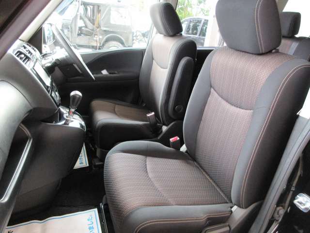 日産 セレナ ２．０ ハイウェイスター Ｖセレクション＋ＳＡＦＥＴＹＩＩ Ｓ－ＨＹＢＲＩＤ H27年 (関東) 99
