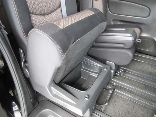 日産 セレナ ２．０ ハイウェイスター Ｖセレクション＋ＳＡＦＥＴＹＩＩ Ｓ－ＨＹＢＲＩＤ H27年 (関東) 99