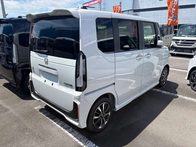 ホンダ Ｎ　ＢＯＸ カスタム ６６０ R8年 (四国) 99