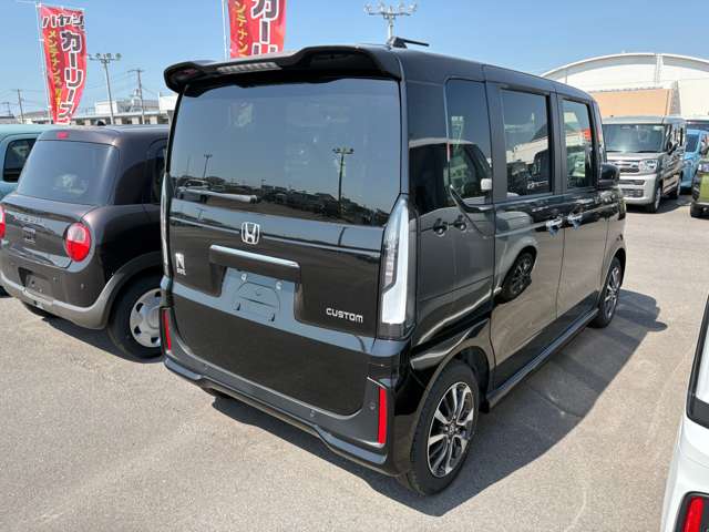 ホンダ Ｎ　ＢＯＸ カスタム ６６０ R8年 (四国) 99