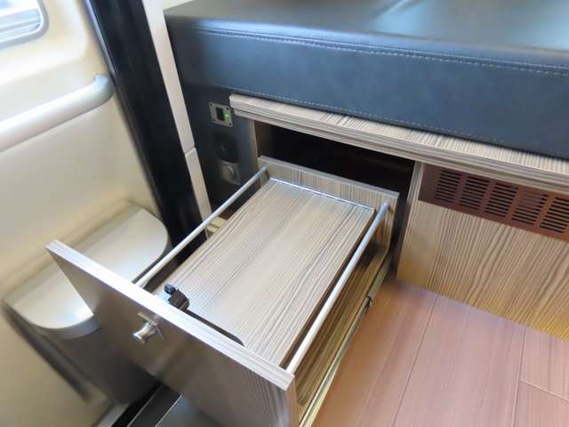 トヨタ カムロード キャンピングカー R8年 (東海) 99