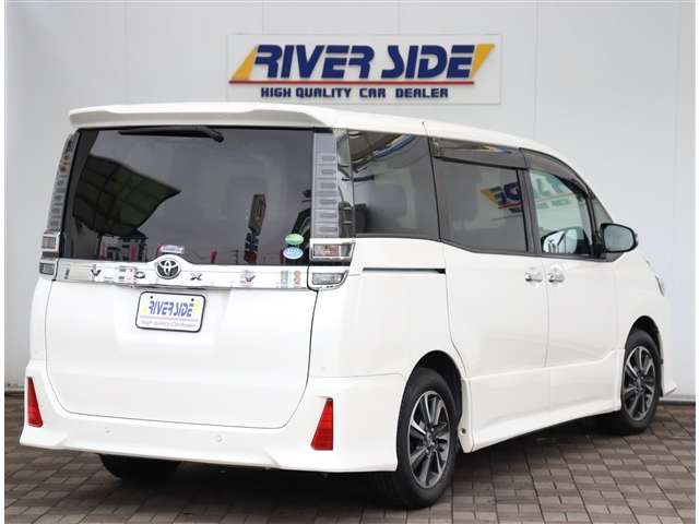 トヨタ ヴォクシー ２．０ ＺＳ 煌ＩＩ R1年 (関東) 99