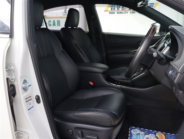 トヨタ ハリアー　ハイブリッド ２．５ ハイブリッド Ｅ－ＦＯＵＲ プレミアム アドバンストパッケージ ４ＷＤ H29年 (関東) 99
