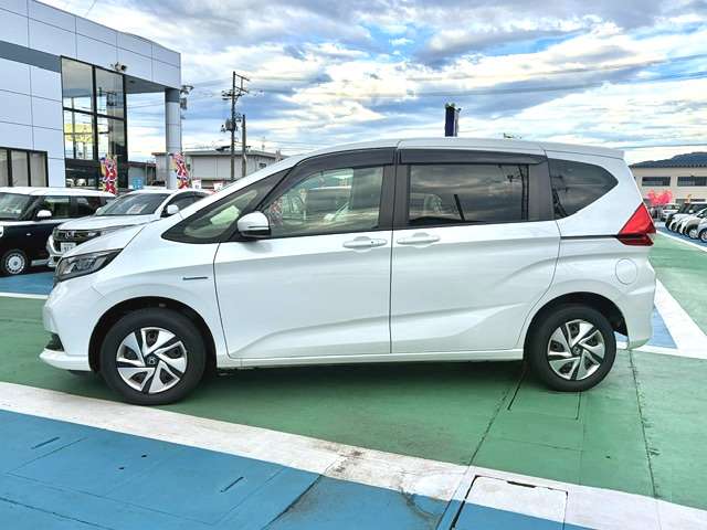ホンダ フリード＋　ハイブリッド １．５ ハイブリッド Ｇ ホンダセンシング ４ＷＤ R2年 (甲信越・北陸) 99