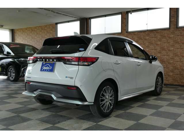 日産 ノート １．２ ＡＵＴＥＣＨ ＦＯＵＲ ４ＷＤ R3年 (東北) 99