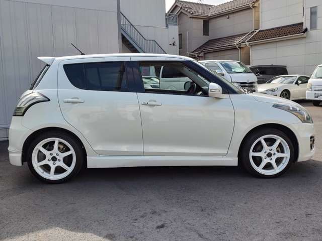 スズキ スイフト １．６ スポーツ H28年 (関東) 99