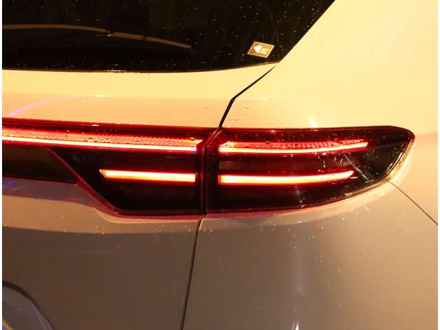 ホンダ ヴェゼル １．５ Ｅ：ＨＥＶ Ｚ R6年 (関東) 99