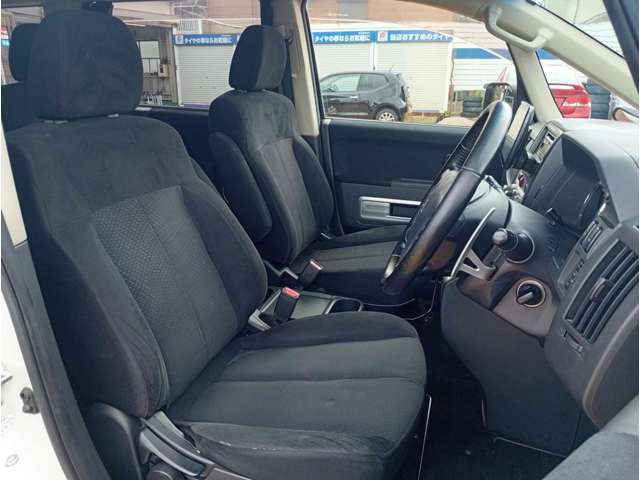 三菱 デリカ　Ｄ：５ ２．２ Ｄ パワーパッケージ ディーゼルターボ ４ＷＤ H25年 (甲信越・北陸) 99