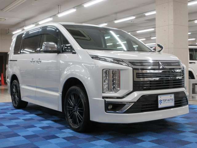 三菱 デリカ　Ｄ：５ アーバンギア ２．２ Ｇ パワーパッケージ ディーゼルターボ ４ＷＤ R1年 (関東) 99
