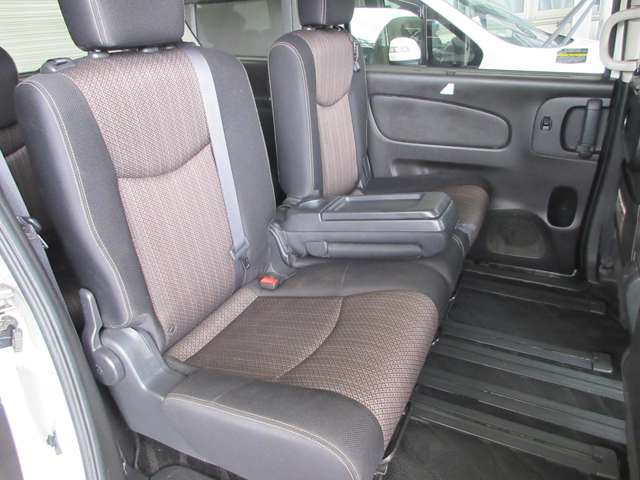 日産 セレナ ２．０ ハイウェイスター Ｖセレクション＋ＳＡＦＥＴＹＩＩ Ｓ－ＨＹＢＲＩＤ H27年 (関東) 99