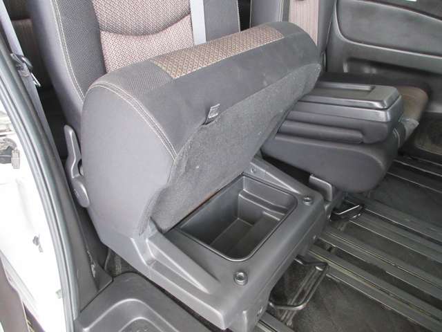 日産 セレナ ２．０ ハイウェイスター Ｖセレクション＋ＳＡＦＥＴＹＩＩ Ｓ－ＨＹＢＲＩＤ H27年 (関東) 99