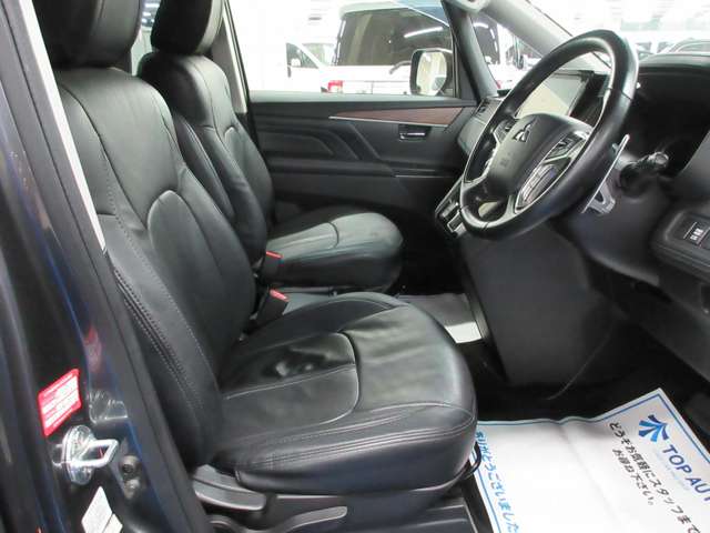 三菱 デリカ　Ｄ：５ ２．２ Ｇ ディーゼルターボ ４ＷＤ R1年 (関東) 99
