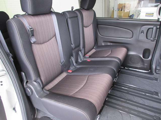 日産 セレナ ２．０ ハイウェイスター Ｓ－ＨＹＢＲＩＤ H26年 (関東) 99