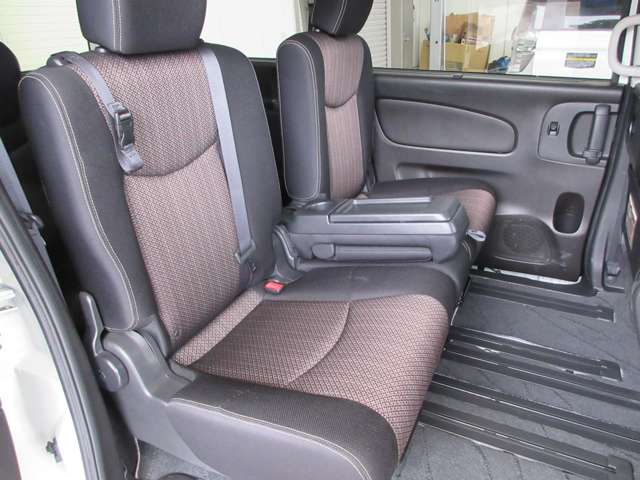 日産 セレナ ２．０ ハイウェイスター Ｓ－ＨＹＢＲＩＤ H26年 (関東) 99