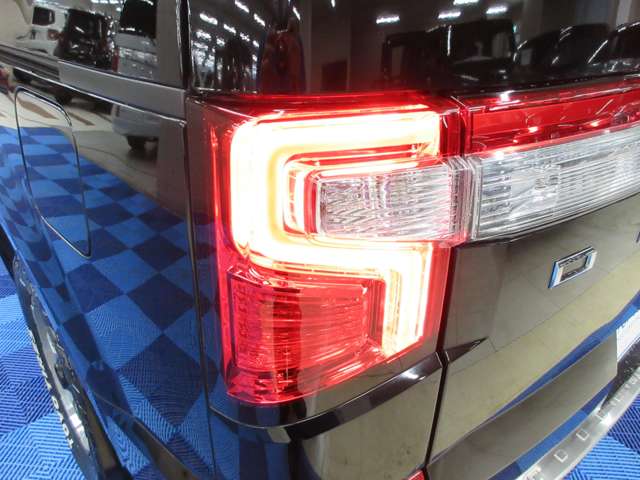 三菱 デリカ　Ｄ：５ ２．２ Ｐ ディーゼルターボ ４ＷＤ R2年 (関東) 99