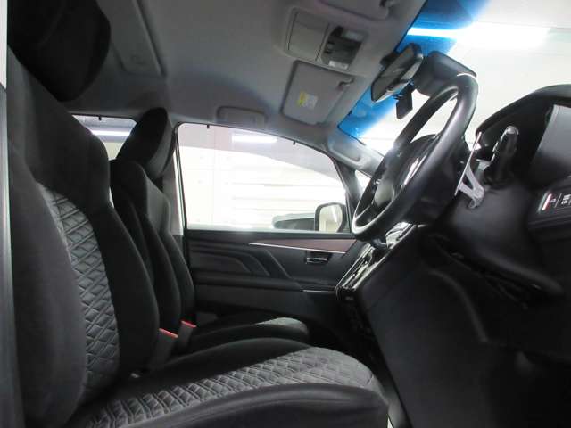 三菱 デリカ　Ｄ：５ ２．２ Ｐ ディーゼルターボ ４ＷＤ R2年 (関東) 99
