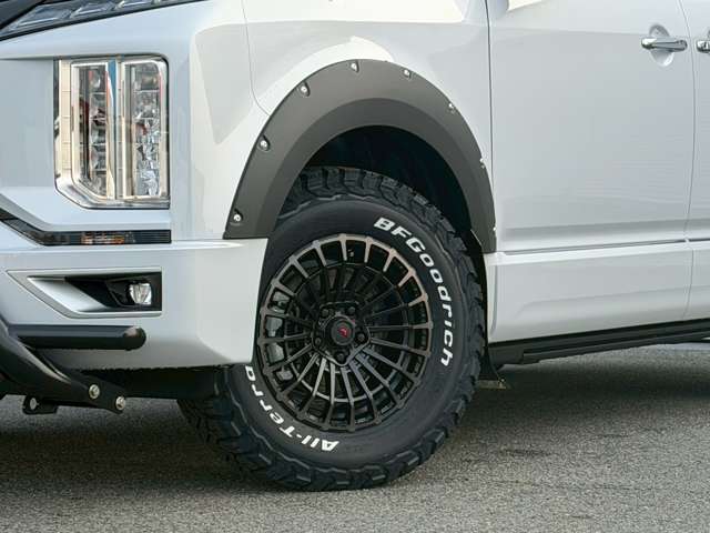 三菱 デリカ　Ｄ：５ ２．２ Ｐ ディーゼルターボ ４ＷＤ R7年 (近畿) 99