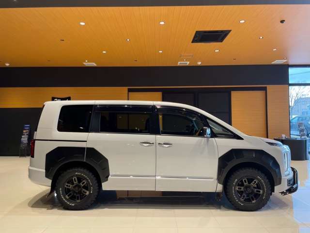 三菱 デリカ　Ｄ：５ ２．２ Ｐ ディーゼルターボ ４ＷＤ R7年 (近畿) 99