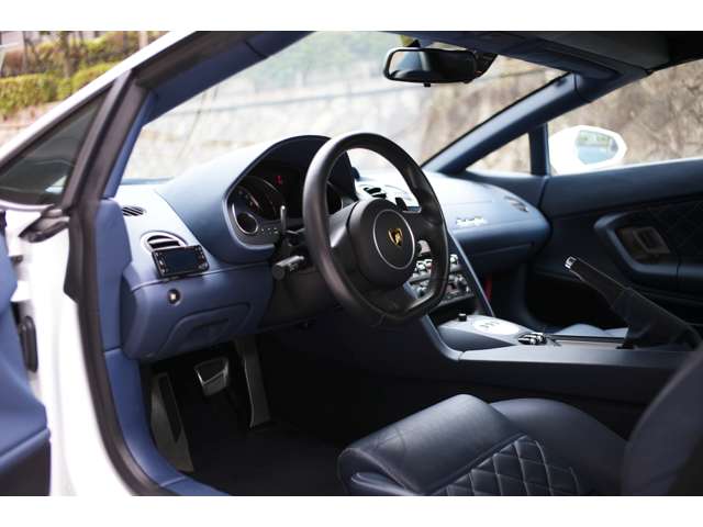ランボルギーニ ガヤルド　スパイダー ＬＰ５６０－４ Ｅギア ４ＷＤ H25年 (近畿) 99