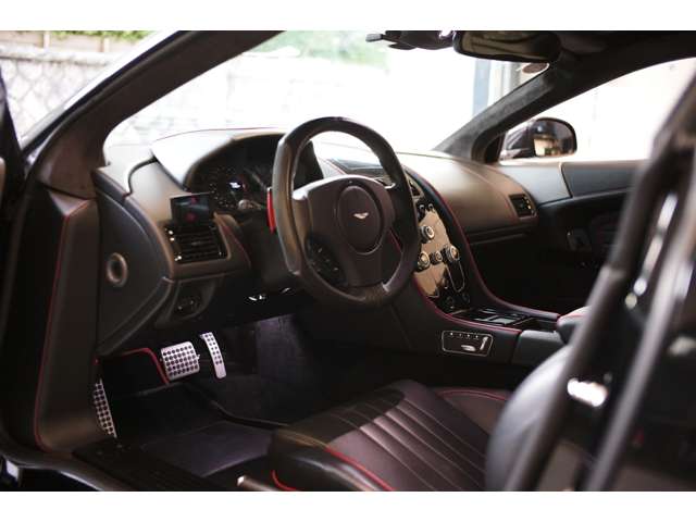 アストンマーティン ＤＢ９ ＧＴ タッチトロニック２ H28年 (近畿) 99