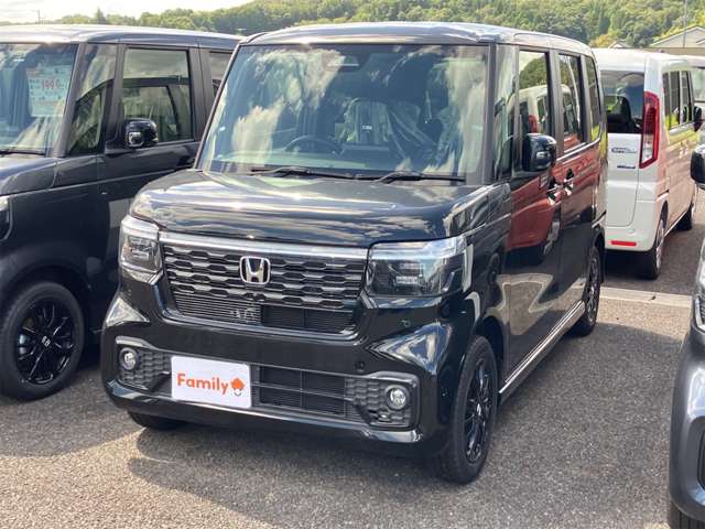 ホンダ Ｎ　ＢＯＸ カスタム ６６０ ブラック スタイル R8年 (東海) 99