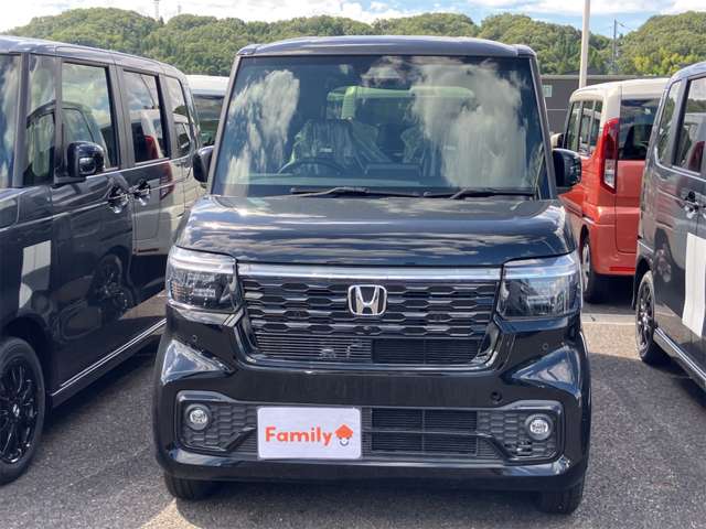 ホンダ Ｎ　ＢＯＸ カスタム ６６０ ブラック スタイル R8年 (東海) 99