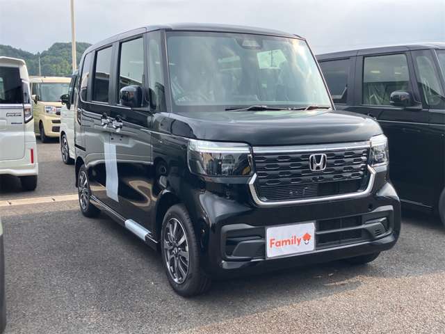 ホンダ Ｎ　ＢＯＸ カスタム ６６０ R8年 (東海) 99