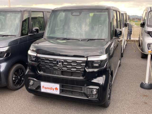 ホンダ Ｎ　ＢＯＸ カスタム ６６０ ブラック スタイル R8年 (東海) 99
