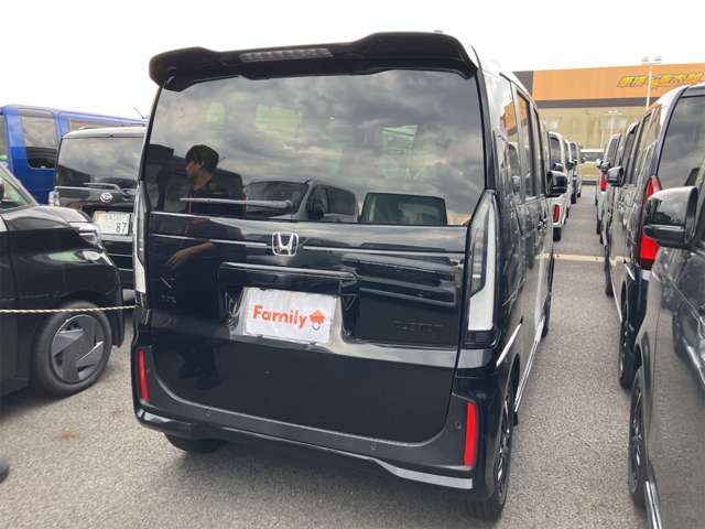 ホンダ Ｎ　ＢＯＸ カスタム ６６０ ブラック スタイル R8年 (東海) 99