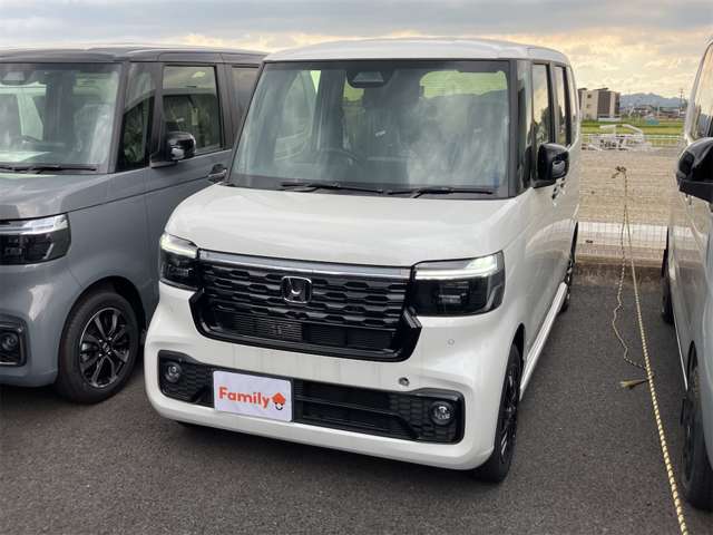 ホンダ Ｎ　ＢＯＸ カスタム ６６０ ブラック スタイル R8年 (東海) 99