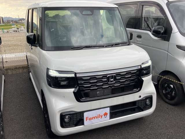 ホンダ Ｎ　ＢＯＸ カスタム ６６０ ブラック スタイル R8年 (東海) 99