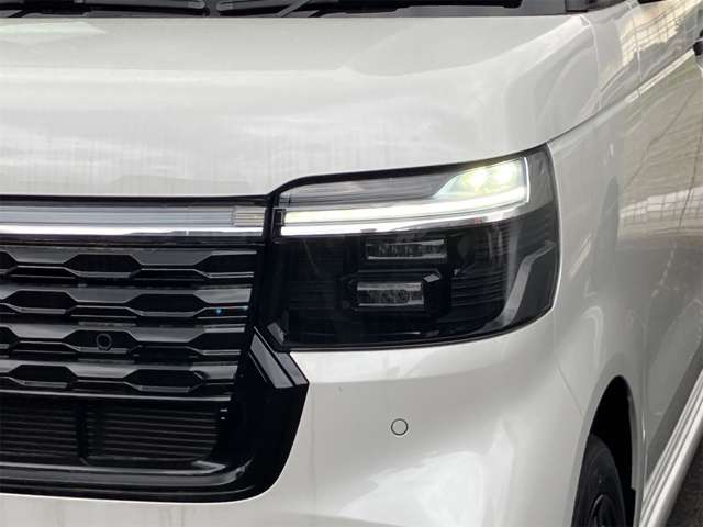 ホンダ Ｎ　ＢＯＸ カスタム ６６０ ブラック スタイル R8年 (東海) 99