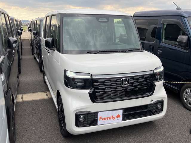 ホンダ Ｎ　ＢＯＸ カスタム ６６０ ブラック スタイル R8年 (東海) 99