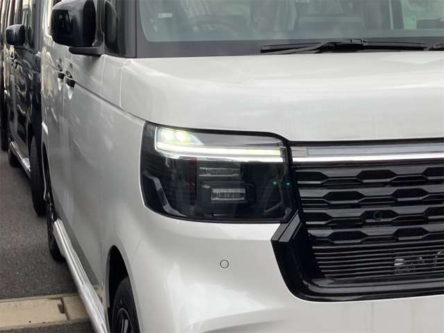 ホンダ Ｎ　ＢＯＸ カスタム ６６０ ブラック スタイル R8年 (東海) 99