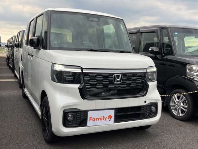 ホンダ Ｎ　ＢＯＸ カスタム ６６０ ブラック スタイル R8年 (東海) 99