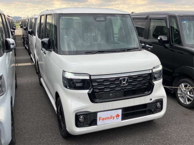 ホンダ Ｎ　ＢＯＸ カスタム ６６０ ブラック スタイル R8年 (東海) 99